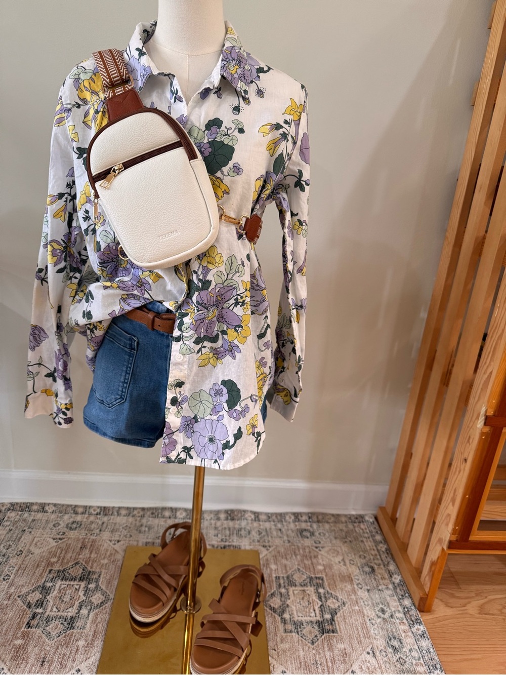 TELENA cream + cognac sling bag